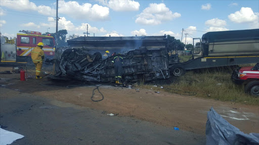 18 children and two adults were killed in a minibus crash on the R25 between Verena in Mpumalanga and Bronkhorstspruit.