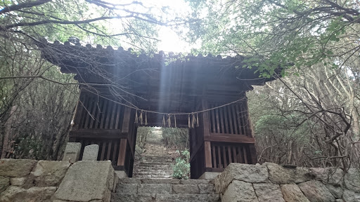 三崎神社 随神門