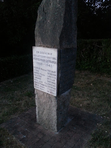Stèle Du Souvenir