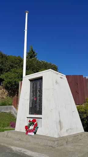 Newlands War Memorial