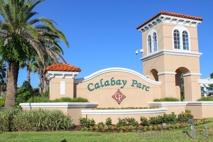 Entrance to Calabay Parc, a very popular community in Davenport with lots of rental properties