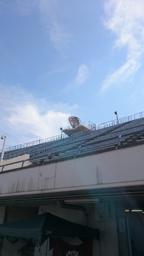 神戸ユニバー競技場　聖火台