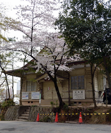 城山八幡宮 養心殿