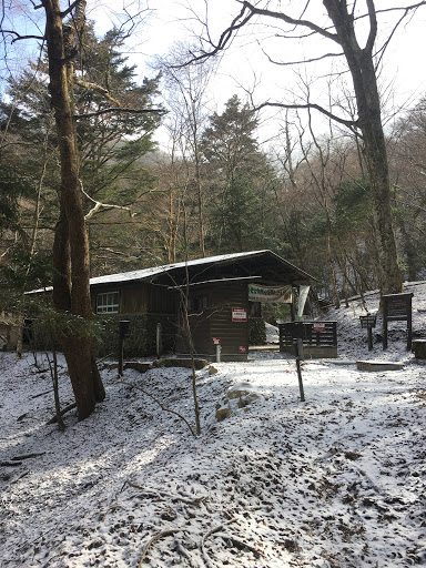 祖母山 五合目小屋