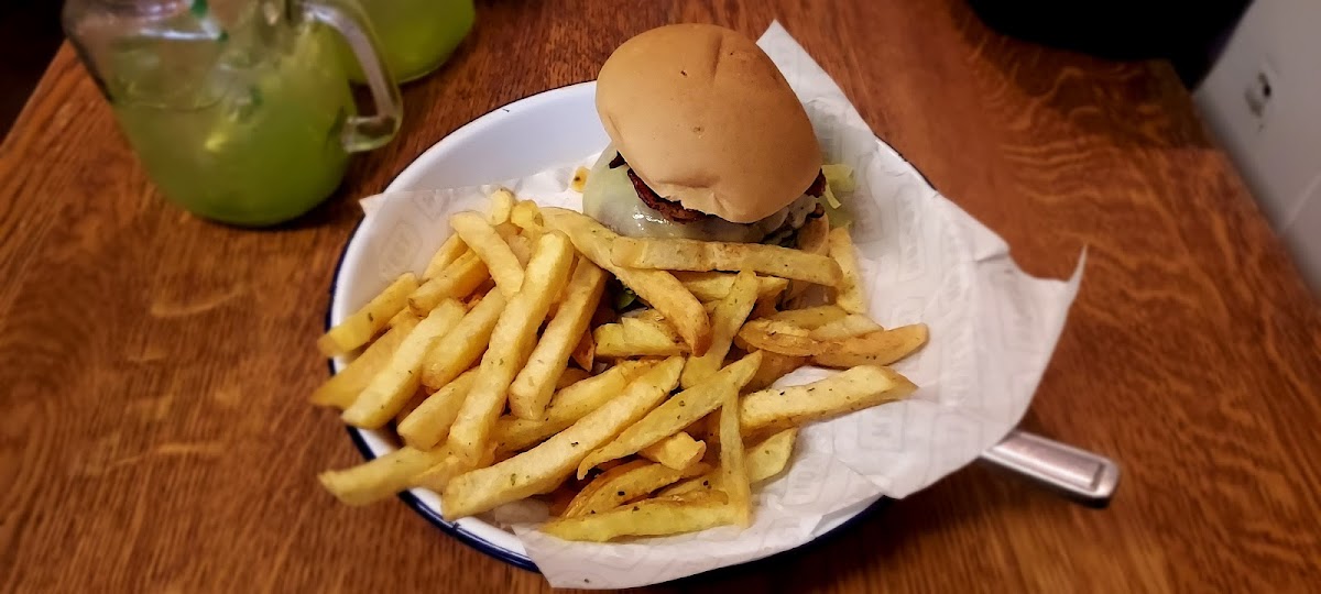 The "Honest" burger, with rosemary chips
