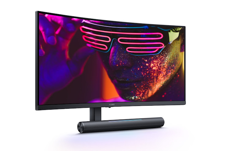 Level up your gaming experience with the Huawei MateView GT 34″ Sound Edition monitor.