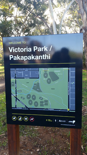 Victoria Park / Bakkabakkandi 16