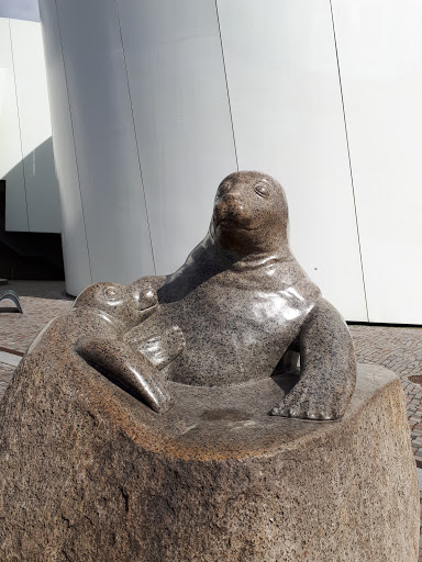 Seehund-Skulptur von Mile Prer