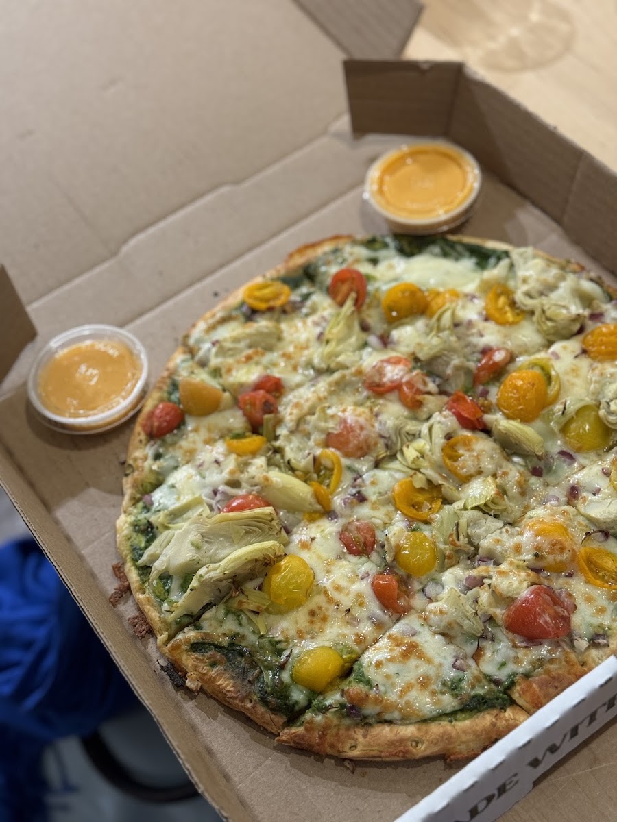 Delicious gluten-free veggie pizza