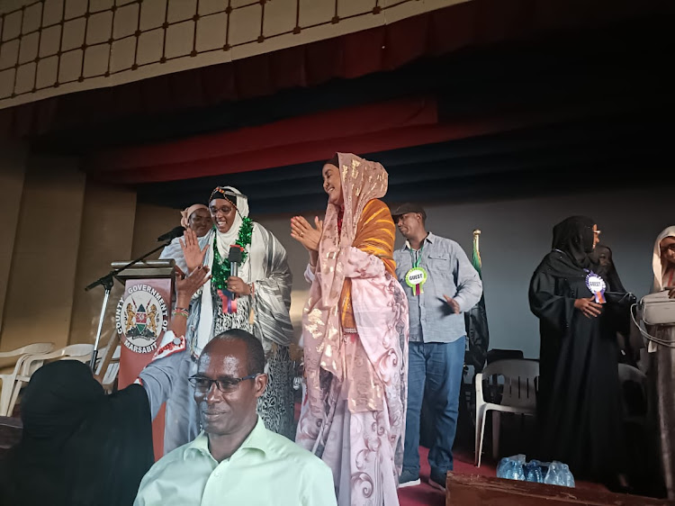 Marsabit Governor's wife Alamitu Guyo Jattani on Saturday defended county government against misappropriation of funds at a fundraising for university student held at Marsabit Catholic Hall 06/04/2024