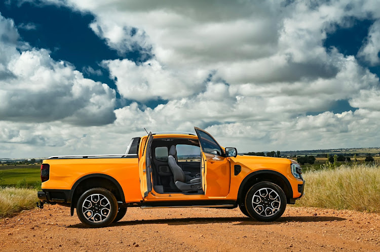 The Ford Ranger 2.0 SiT SuperCab XL manual packs an 80l tank good enough for 1,159km of driving range.