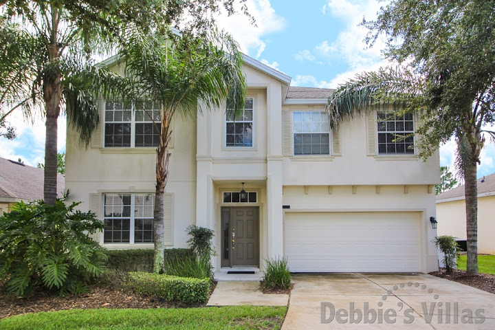 Orlando villa to rent, close to Disney, gated West Haven community, south-facing pool, games room