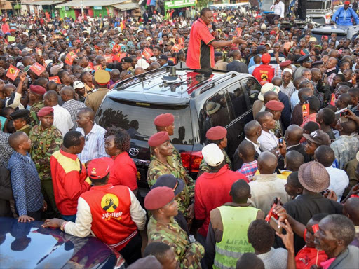 President Uhuru Kenyatta addressing supporters in Bungoma county on Sunday./PSCU