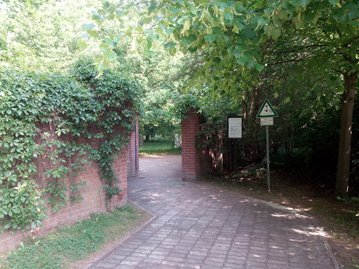 Nebeneingang Schlosspark Biesdorf