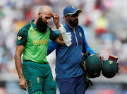 Hashim Amla retired from the Proteas' opening match after being hurt by a ball from England's Jofra Archer.