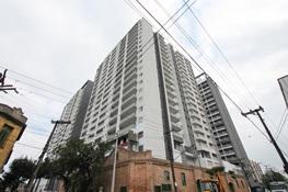 Apto à venda de 70m² com 2 dorms em Santos.