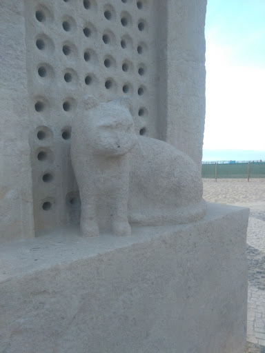 The Cat's Sculpture