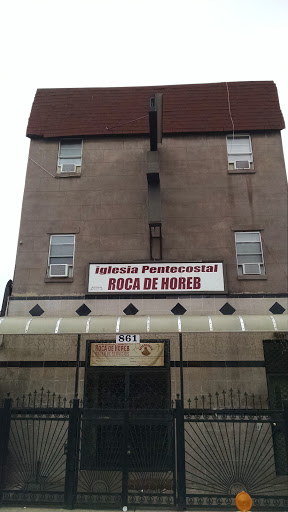 Roca De Horeb, Iglesia Pentecostal