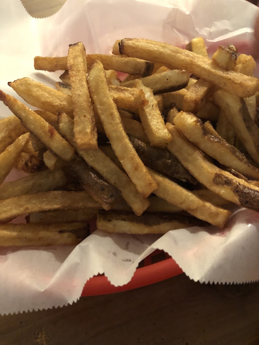 Really damn good fries 🍟