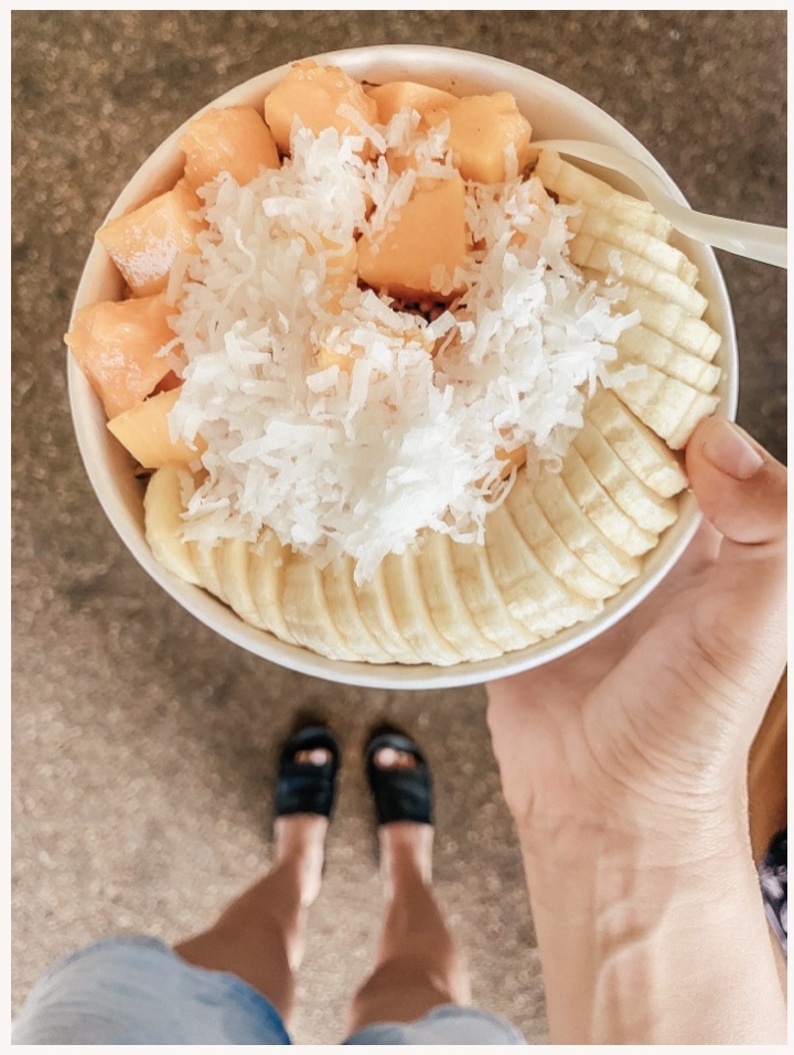 HAWAIIAN AÇAÍ BOWL Organic Açai base covered with granola, fresh local papaya, fresh banana and topped with coconut flakes.