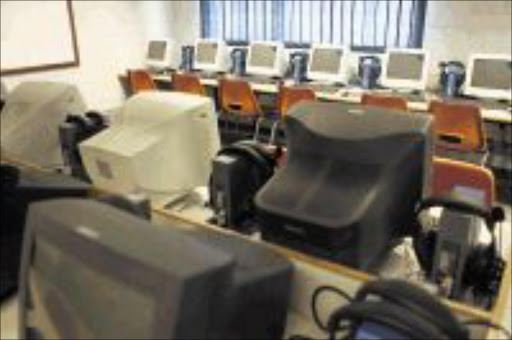09 SEP 2009 MMO - Leratong Primary School conned out of 10 monitors keyboards and mouses in Orlando ,Soweto . PIC MOHAU MOFOKENG. 09/09/2009. © sowetan