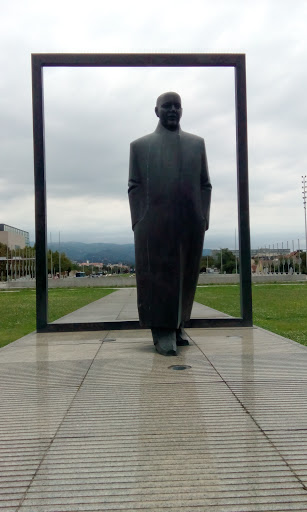 Većeslav Holjevac Monument