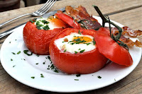 Eggs Baked In Tomato Cups