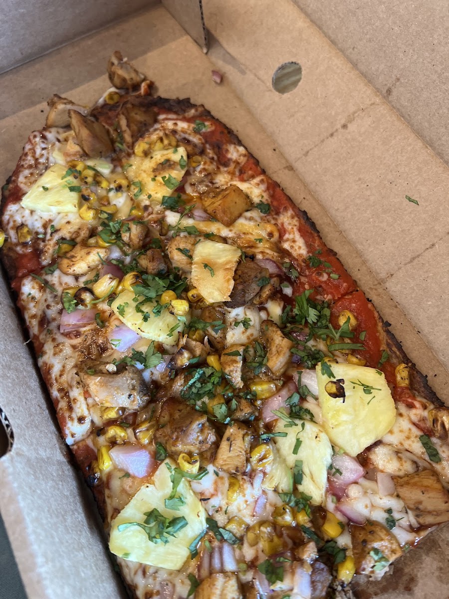 Rio on cauliflower crust