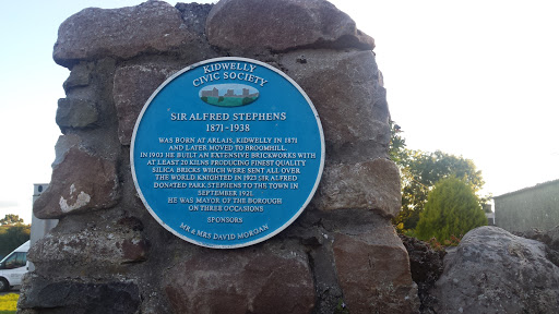 Sir Alfred Stephens plaque