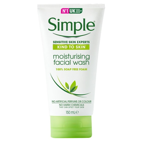 Sữa rửa mặt Simple Kind To Skin Moisturising Facial Wash