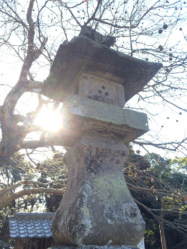 飯綱寺の石灯籠(Izuna Temple Stone Lantern)