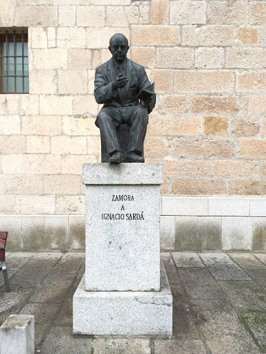 Monumento a Ignacio Sardá en Z