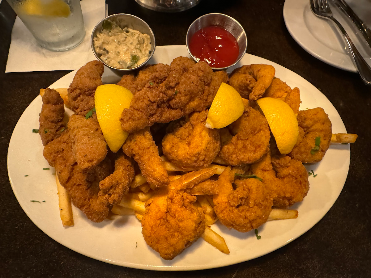 Louisiana Corn Fried Seafood (it comes woth catfish, shrimp, and oysters along with shoestring fries)