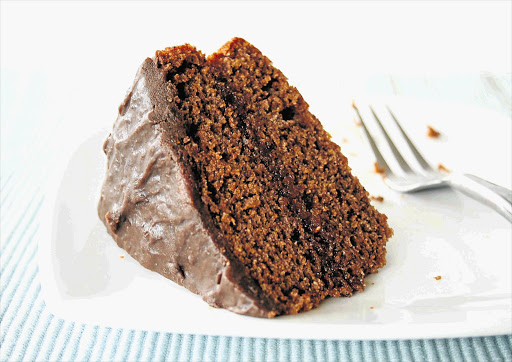 Vegan chocolate cake that's made quick-quick