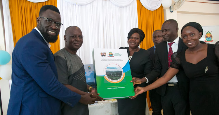 Homa Bay Governor Gladys Wanga, Water and Environment executive Joash Aloo and other partners during the launch of climate change policy framework in Homa Bay town on November 29, 2022