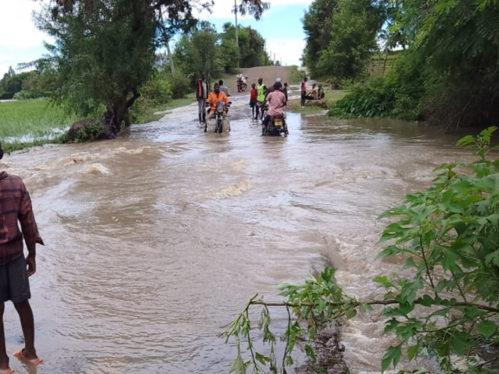 Flooded section of a road in Thiba town