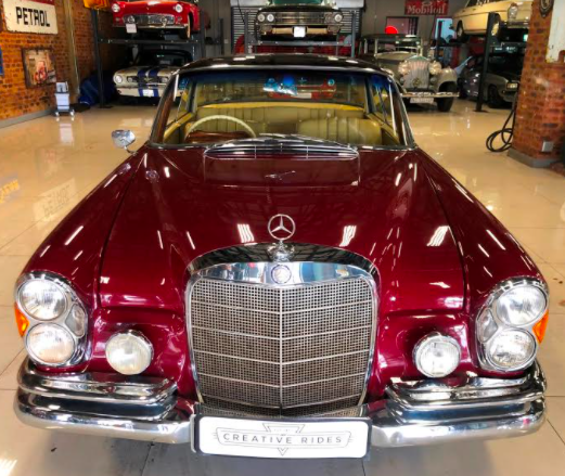 The 1964 Mercedes-Benz 220 SE Coupe sold for R900,000.