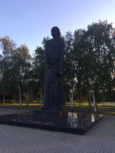 Omsk Statue