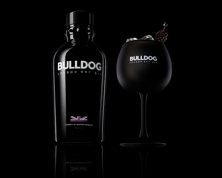 Boundary pushers, BULLDOG, show us an easy peasy recipe for G&T.