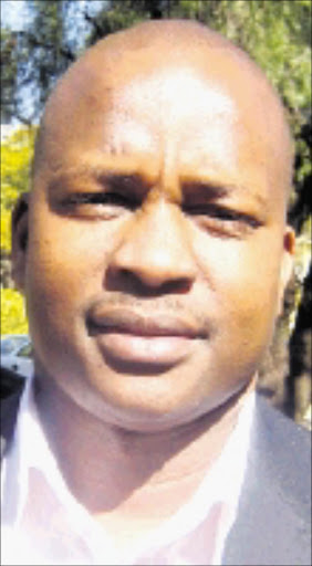 BUSY MAN: Business manager Thabo Moloto. Pic. 09/07/2008. © Unknown