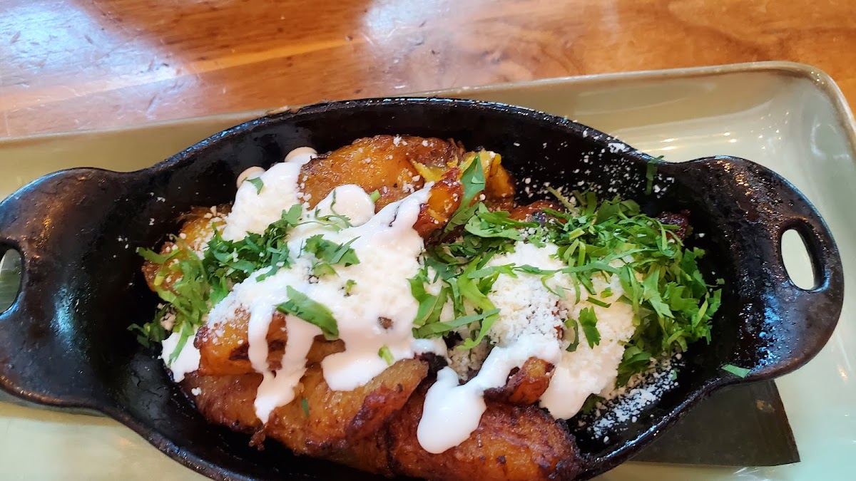 Fried sweet plaintains with queso - SO good!