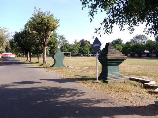 Candi Lapangan Sepak Bola