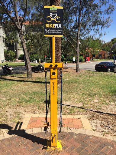 Bike Fix Station