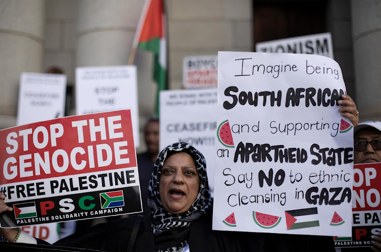 Supporters of South Africa's ICJ case for justice for Palestinians at the Western Cape High Court on January 11 2024 in Cape Town. File photo.