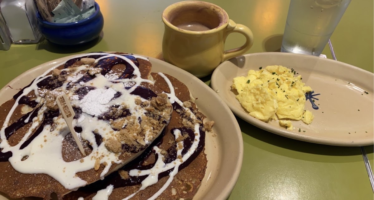 Delicious Gluten Free Blueberry Danish Pancakes (even labeled gluten free!)