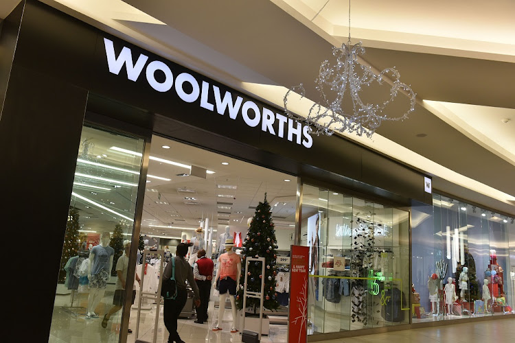 Retail outlet Woolworths expects its annual profits to decrease due to declining consumer demand.