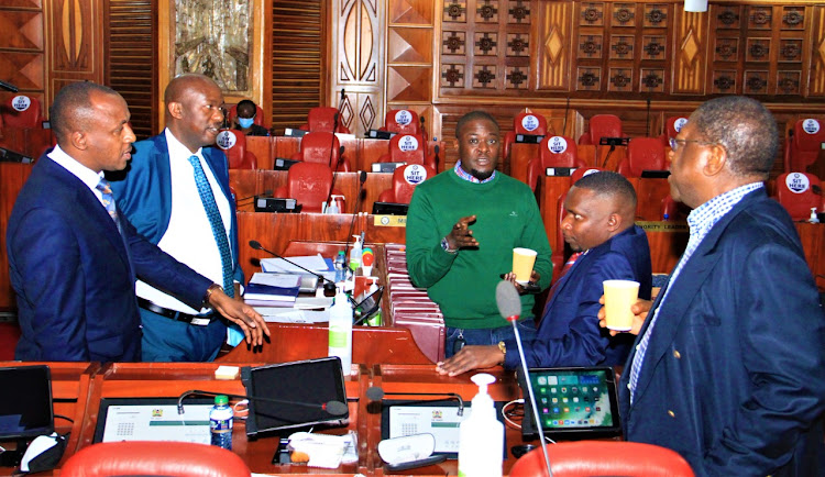 Justice and Legal committee members Mutula Kilonzo Jr, chairman Okong'o Omogeni, Senator Johnson Sakaja, Nominated Senator Isaac Ngugi and former attorney general Amos Wako after the completion of public participation in the Senate chambers on January 21.