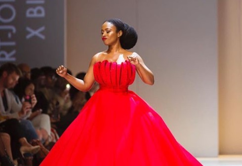 Nomzamo Mbatha showed off her dance moves on the runway at SAFW. Gown by Gert-Johan Coetzee.