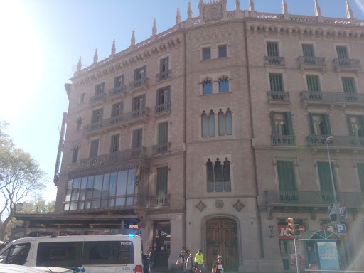 Plaça de Catalunya, Barcelona