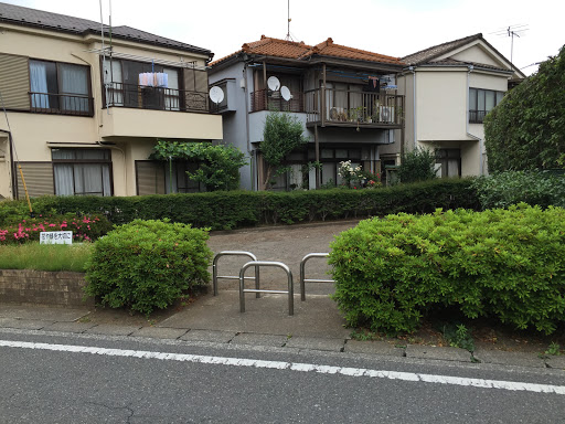 日野台一丁目の三角公園